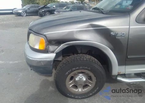 2002 Ford F-150 Lariat/Xlt from USA, damaged, VIN 1FTRW08LX2KE36544